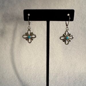 Delicate and lite fashionable Turquoise and Silver dangle earrings